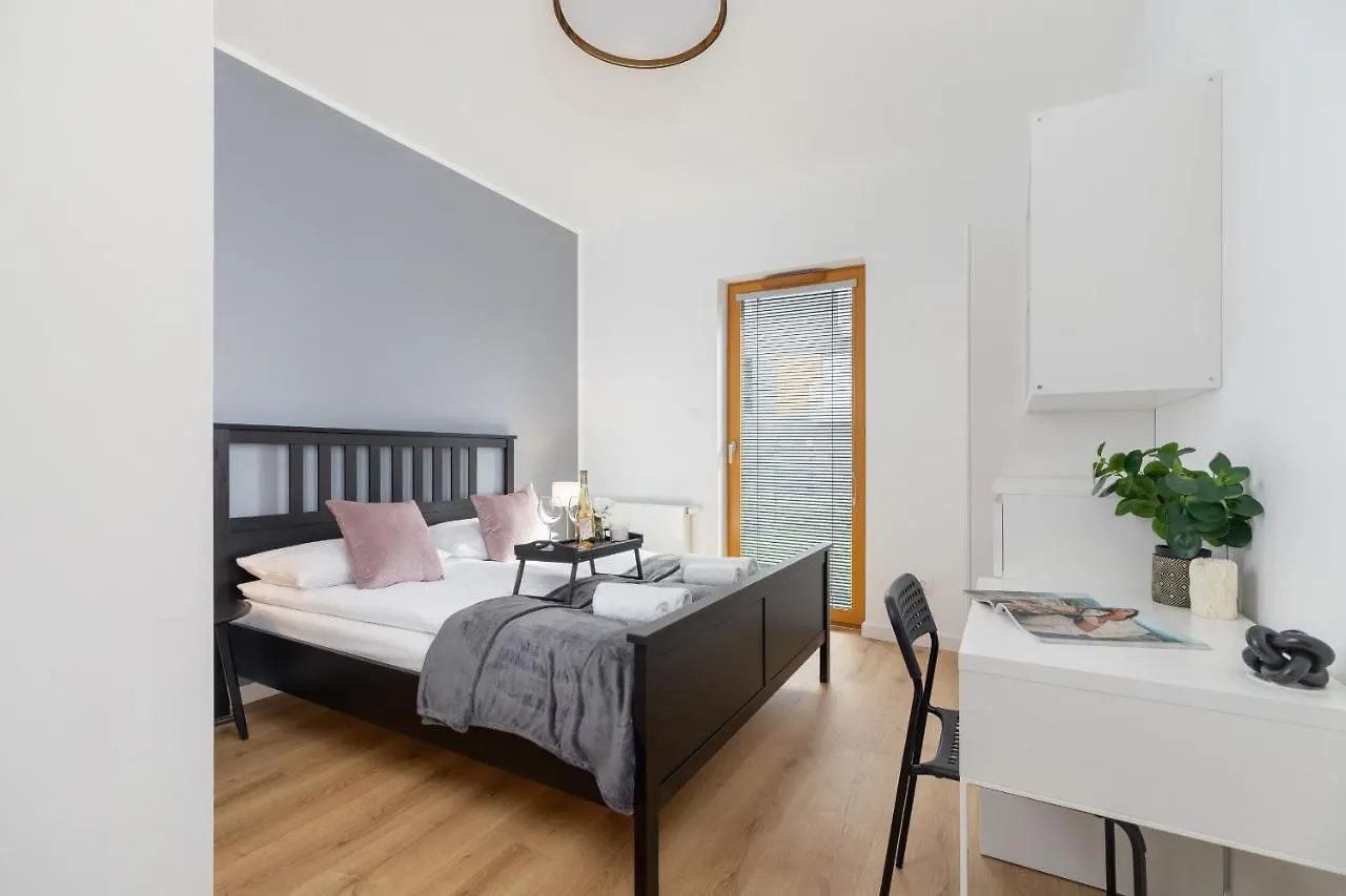 Luxurious Apartment Rakowicka Krakow By Renters Prestige