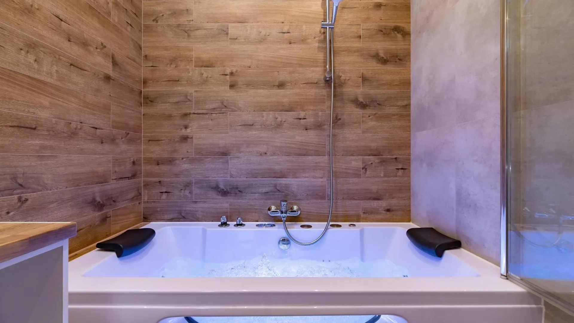 Luxurious Apartment Rakowicka Krakow By Renters Prestige