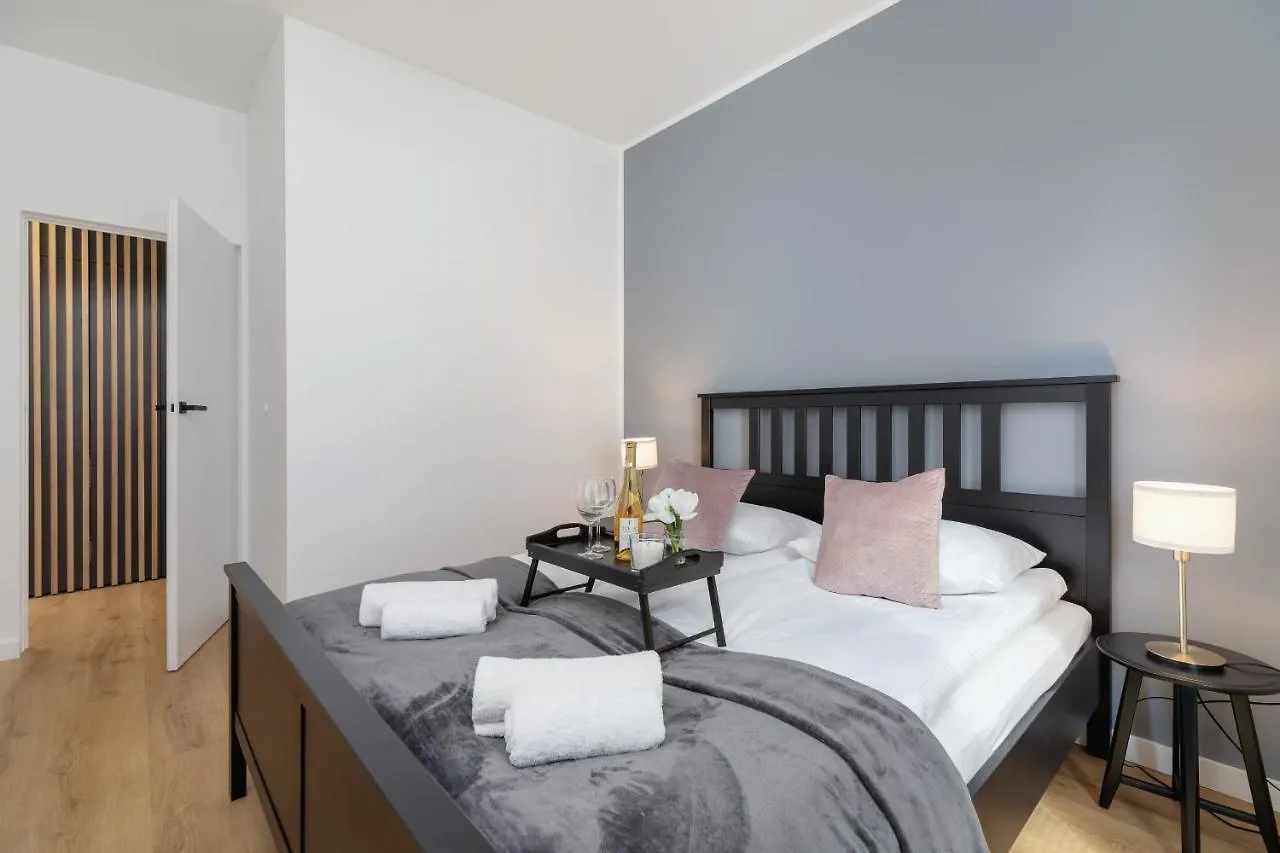 Luxurious Apartment Rakowicka Krakow By Renters Prestige Polska