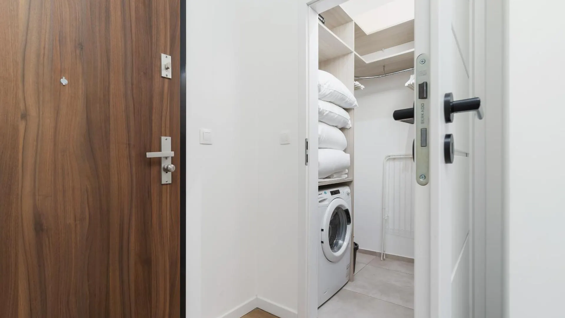 Luxurious Apartment Rakowicka Krakow By Renters Prestige